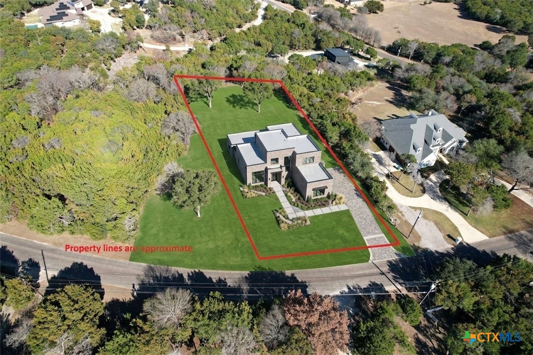 main property photo 19