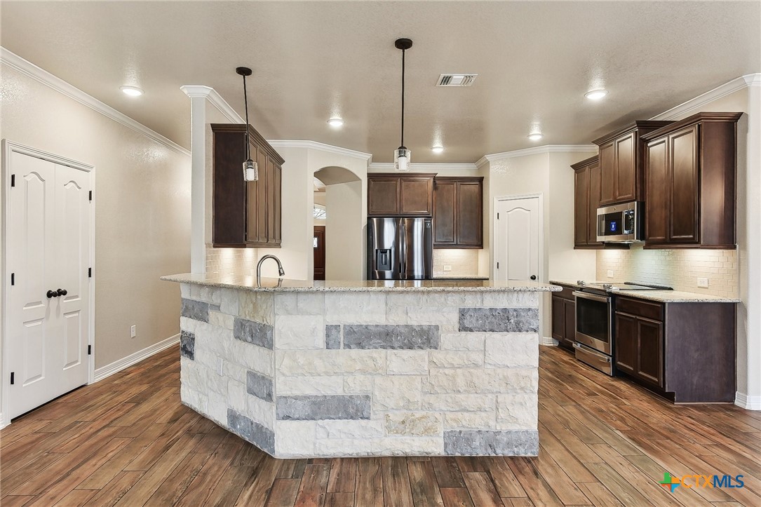 property viewer photo 13