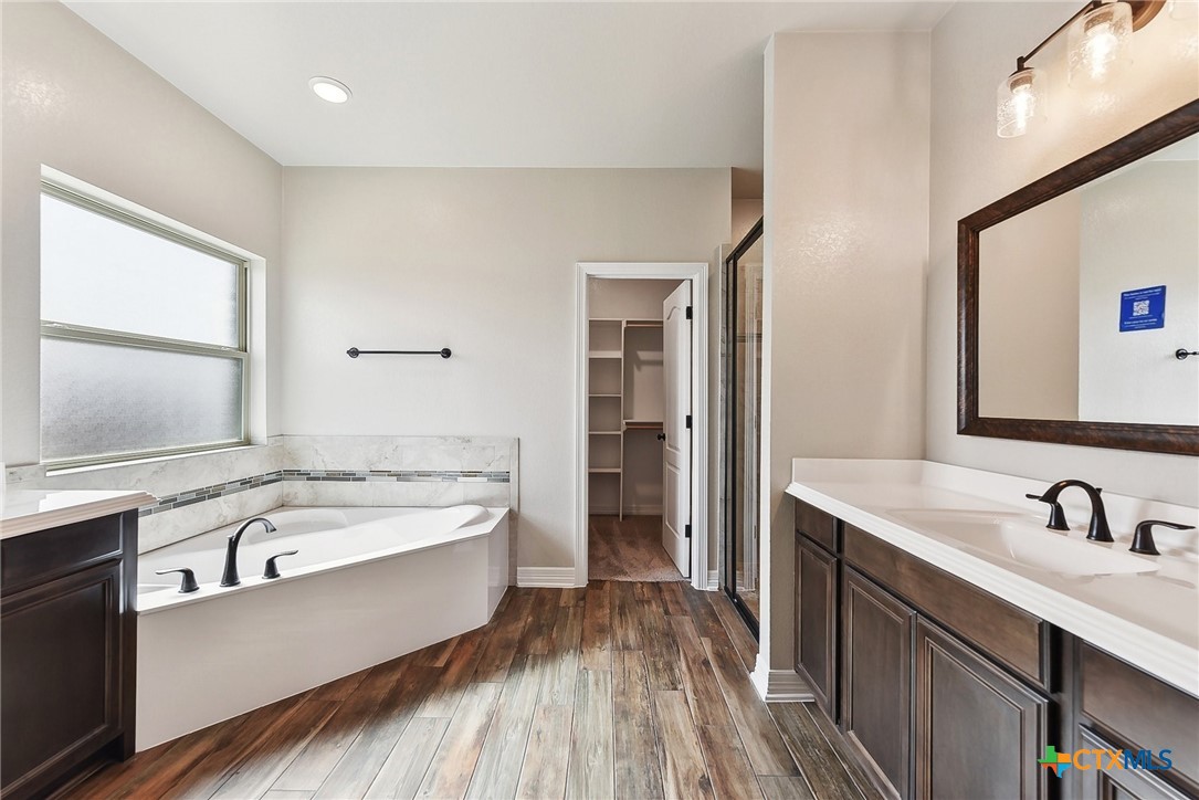 property viewer photo 16