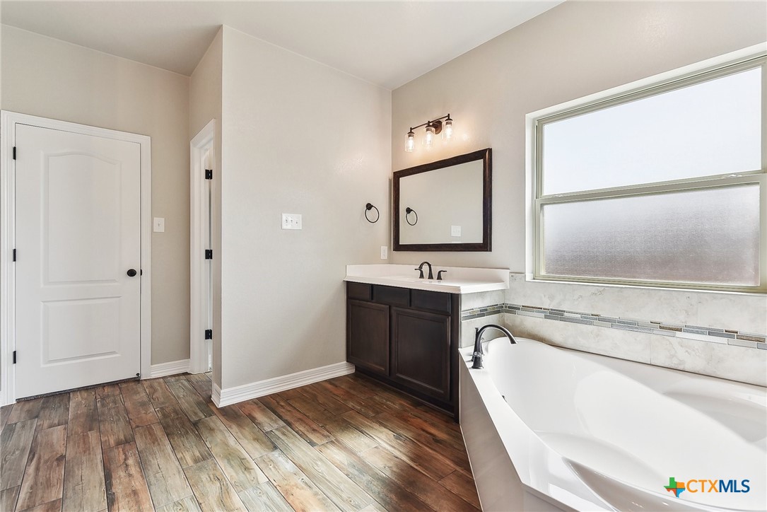 property viewer photo 19