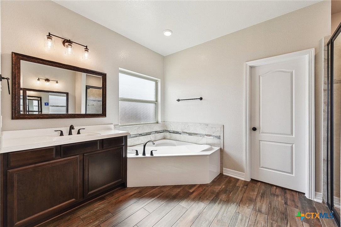 property viewer photo 6