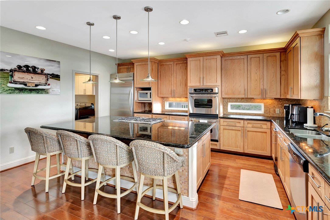 main property photo 11