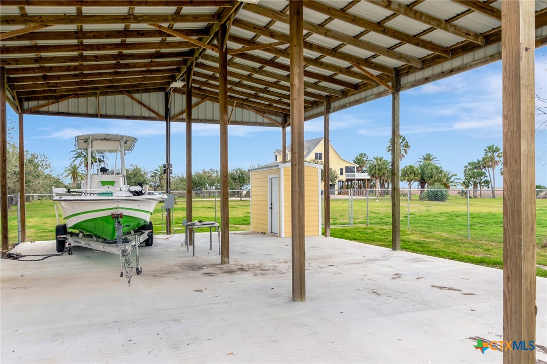 main property photo 30