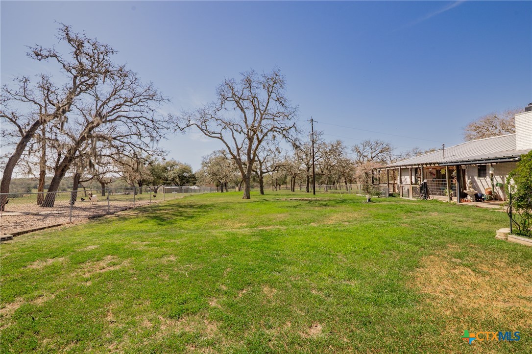 main property photo 11