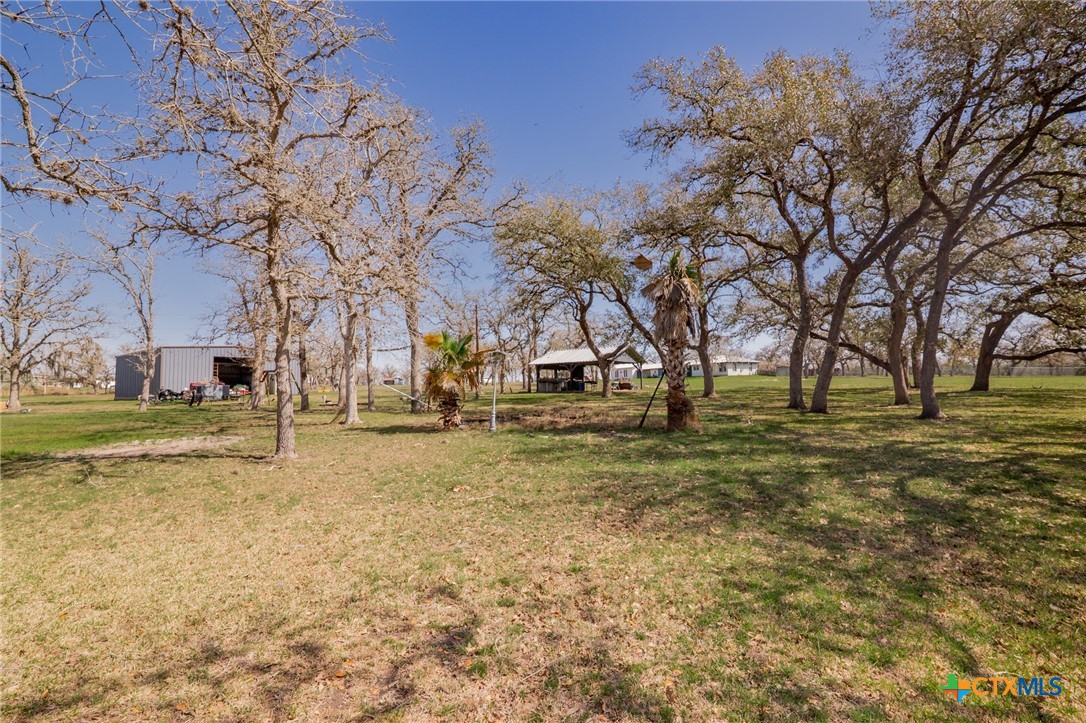 main property photo 17