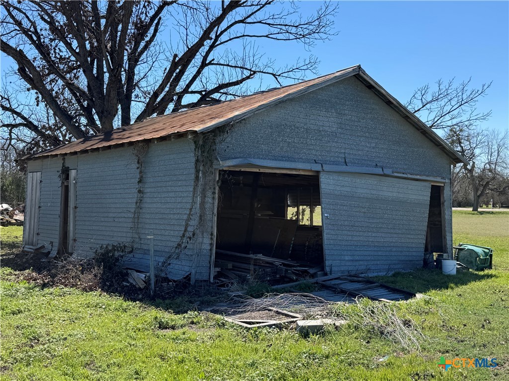 main property photo 10