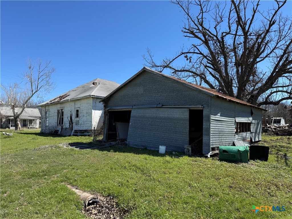 main property photo 9