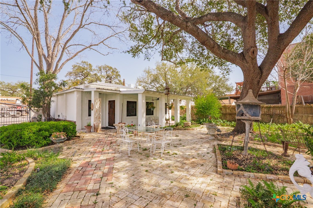 main property photo 40
