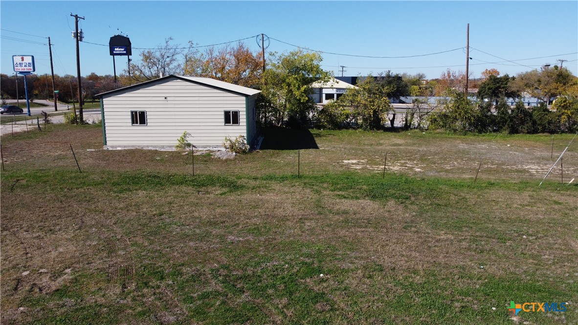 main property photo 28