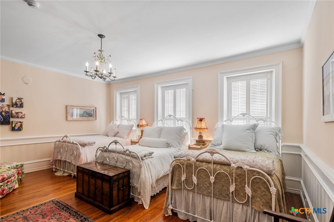 main property photo 38