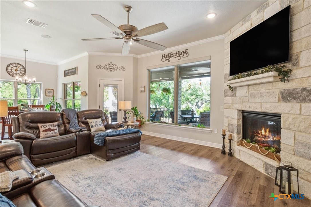 property viewer photo 11
