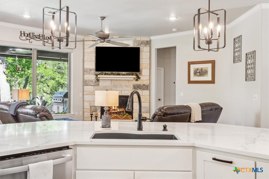 property viewer photo 18