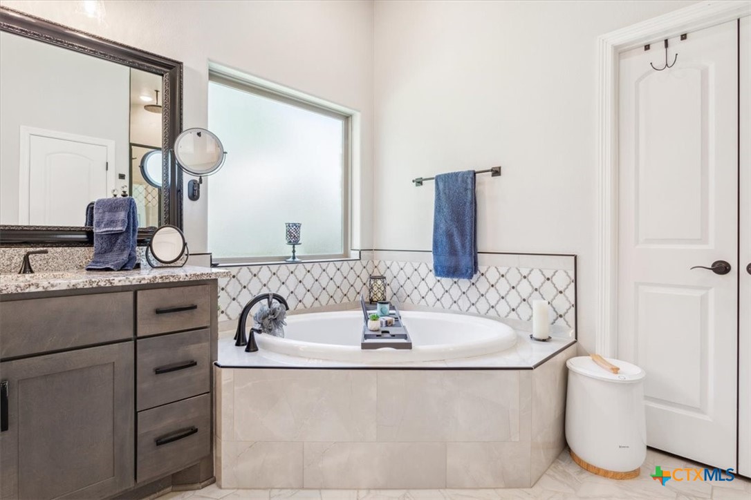 property viewer photo 24
