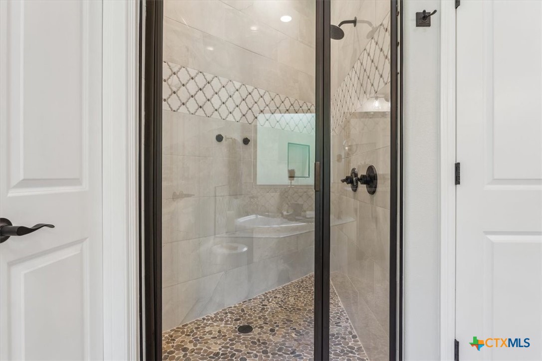 property viewer photo 26