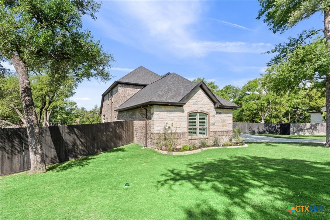 property viewer photo 3