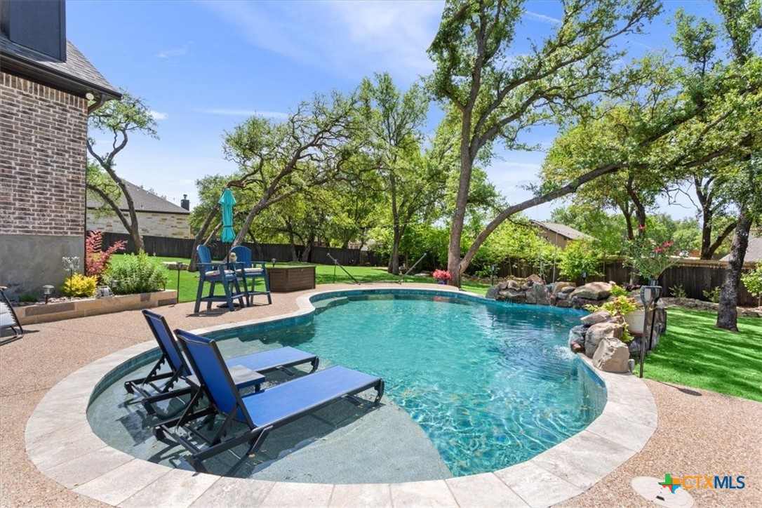 property viewer photo 42