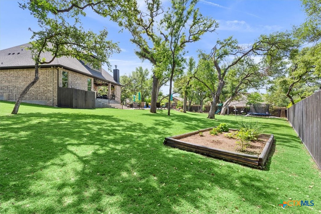 property viewer photo 45