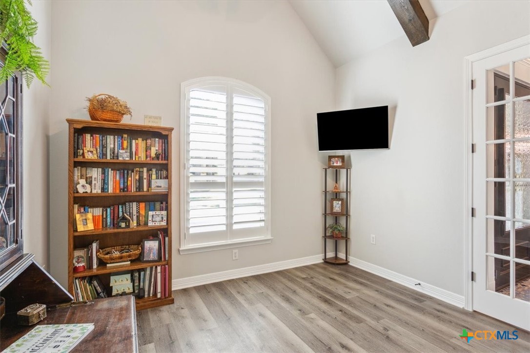 property viewer photo 9