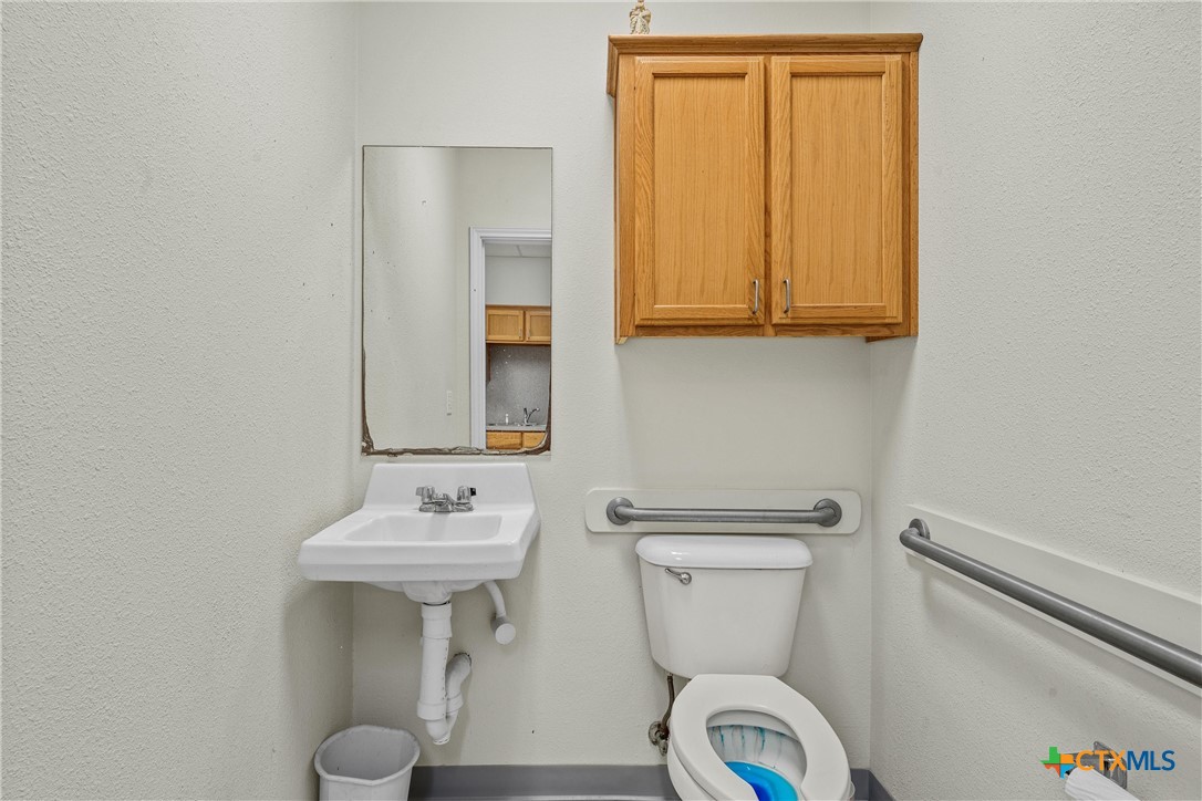 main property photo 16