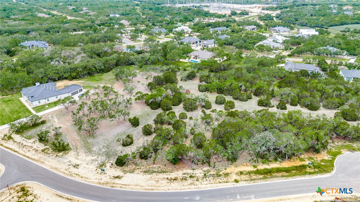 main property photo 11