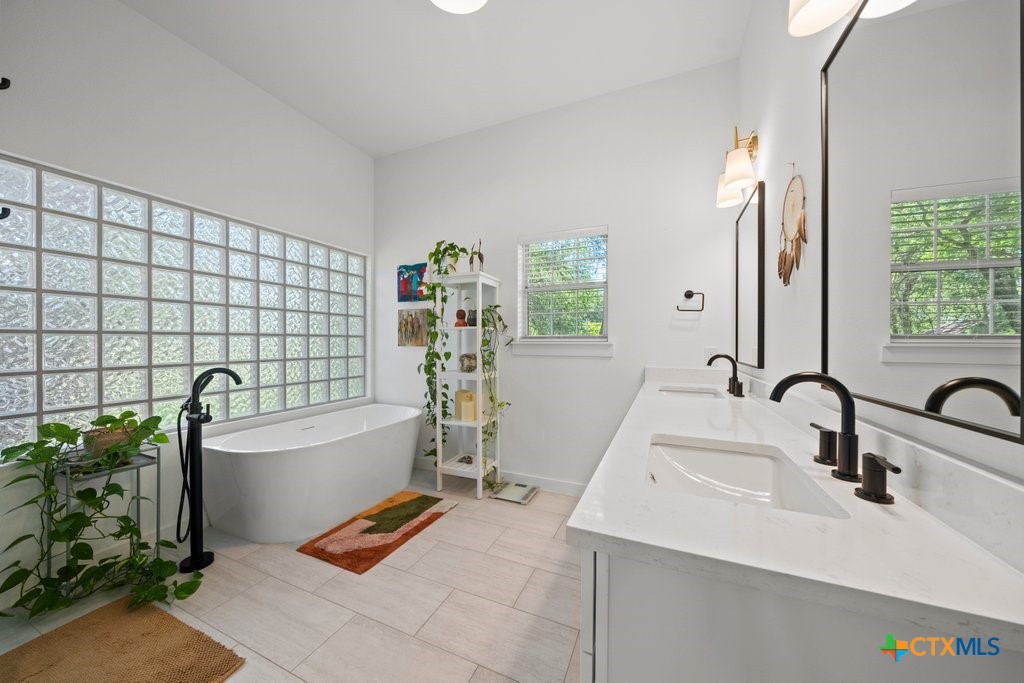 property viewer photo 15