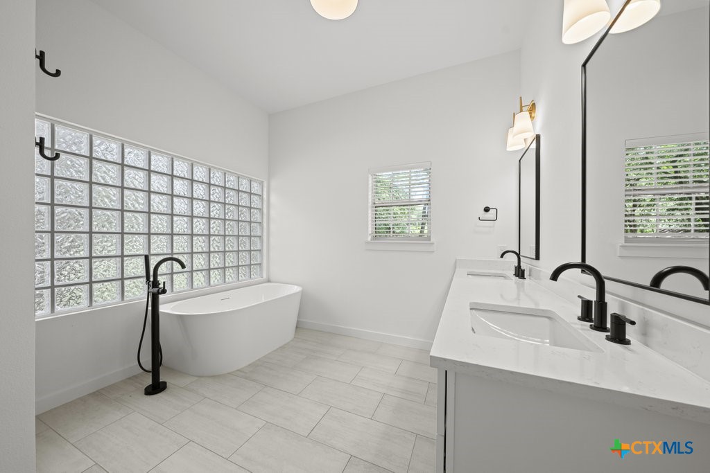 property viewer photo 16
