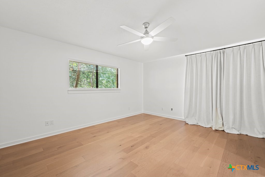 property viewer photo 20