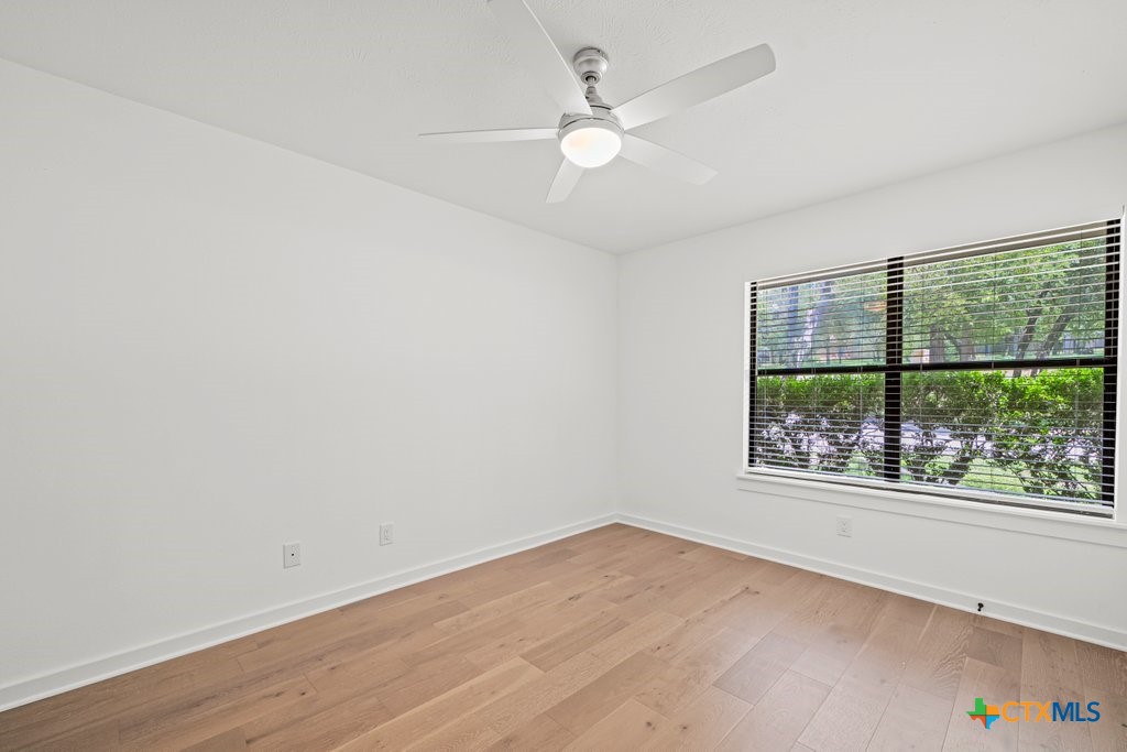 property viewer photo 25