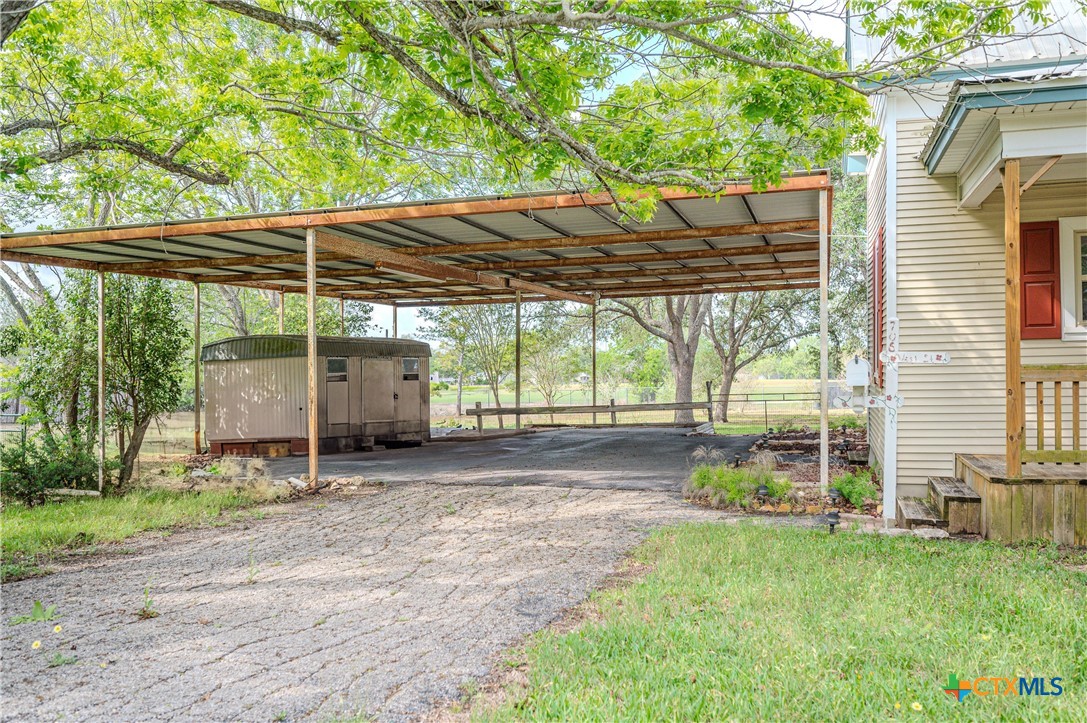 main property photo 32