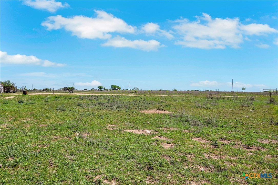 main property photo 40