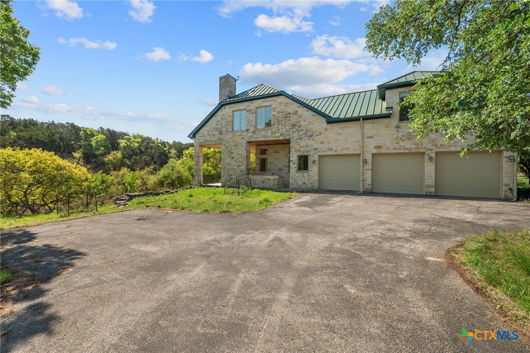 main property photo 41