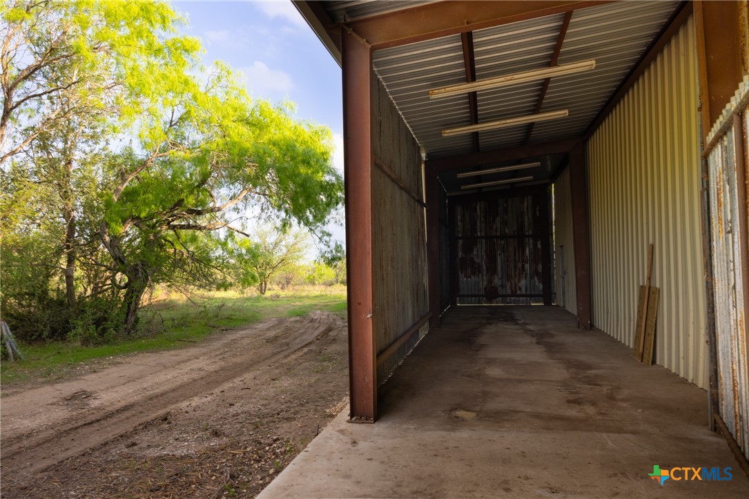 main property photo 28
