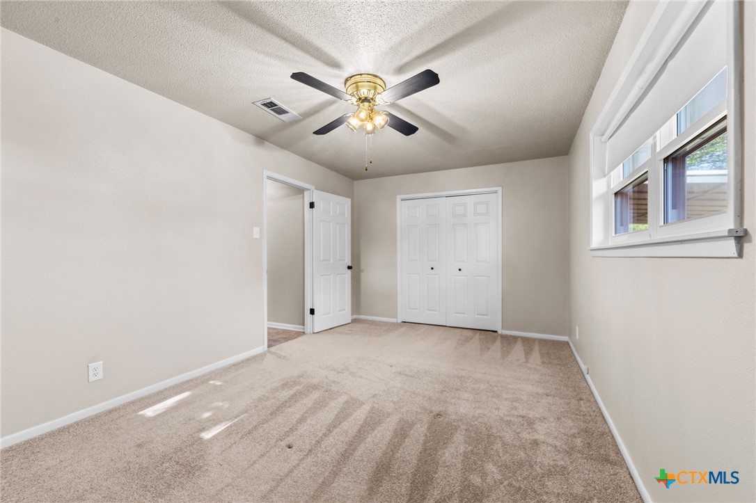 property viewer photo 16