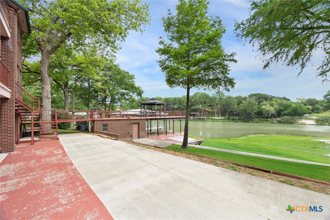 main property photo 38