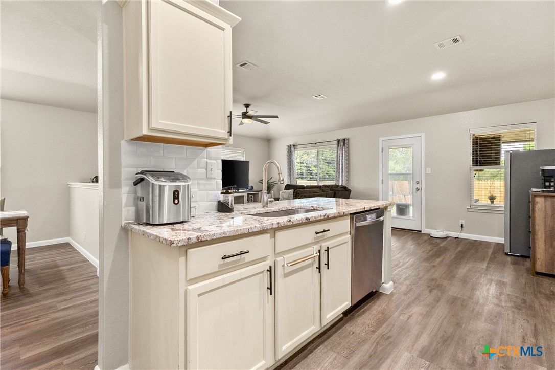 property viewer photo 15