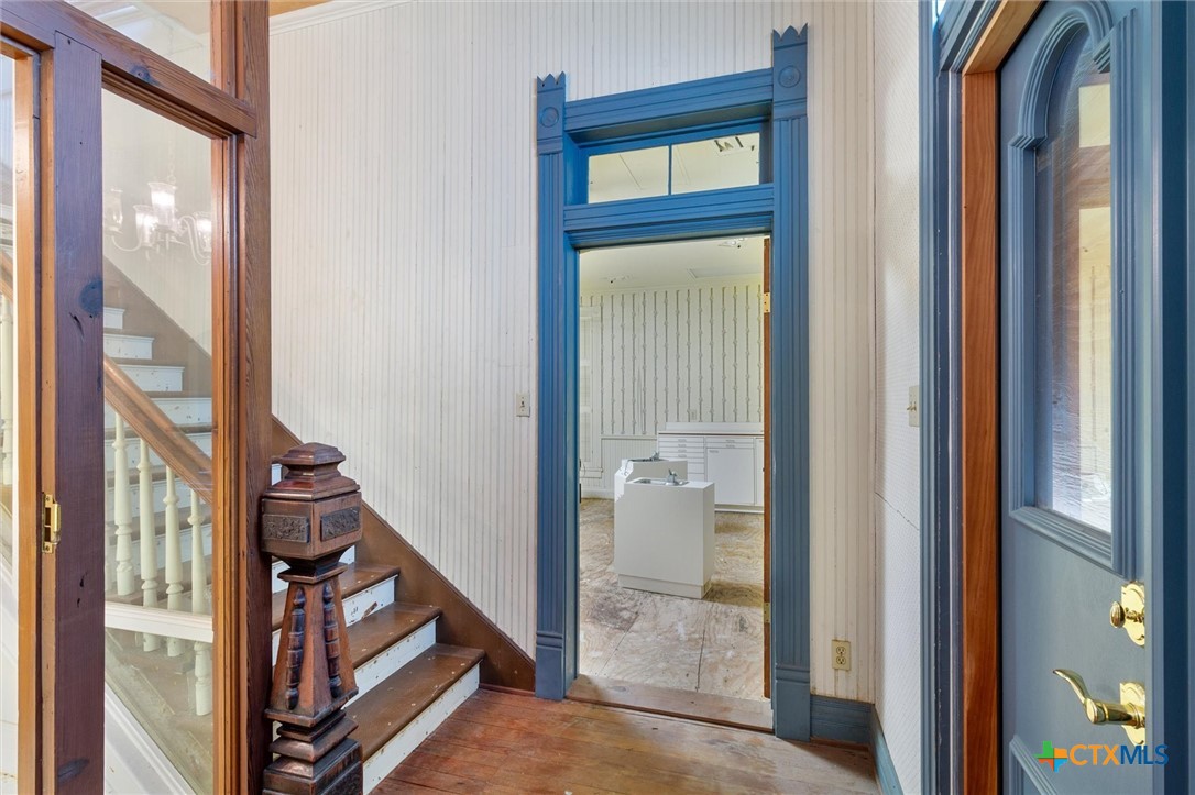 main property photo 11
