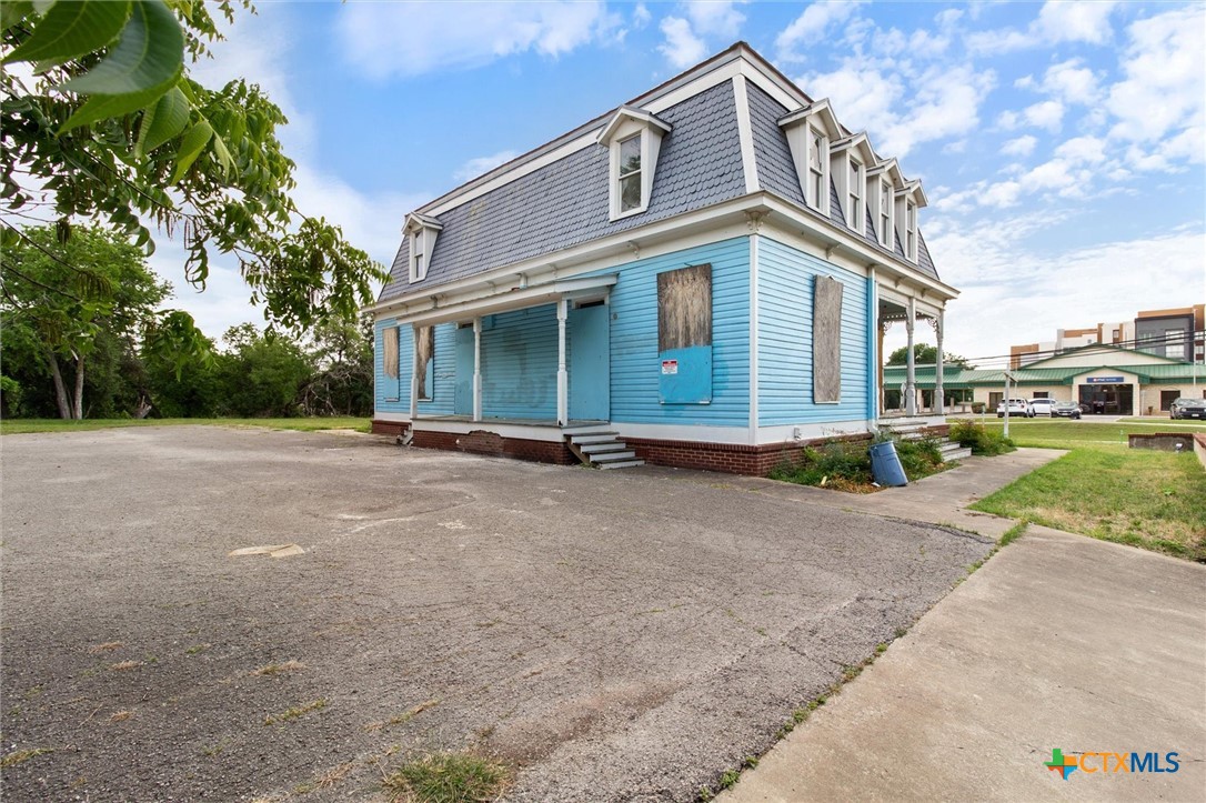 main property photo 17
