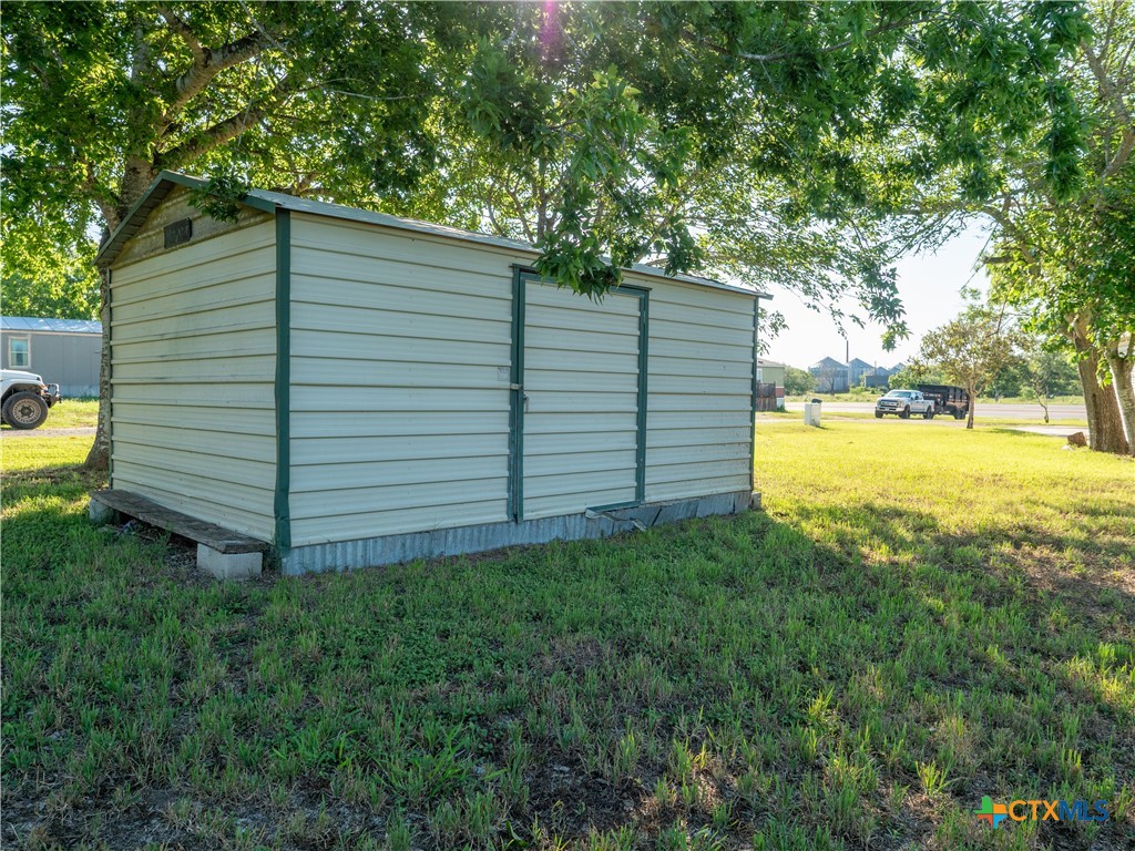 main property photo 34