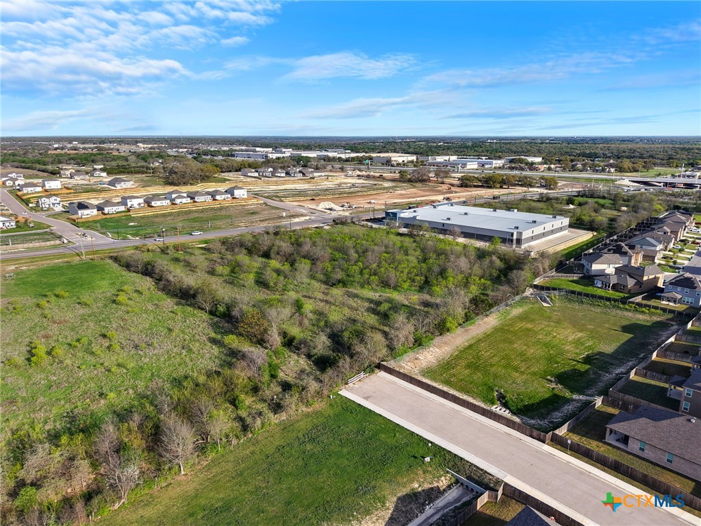 main property photo 7