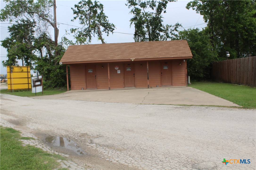 main property photo 13