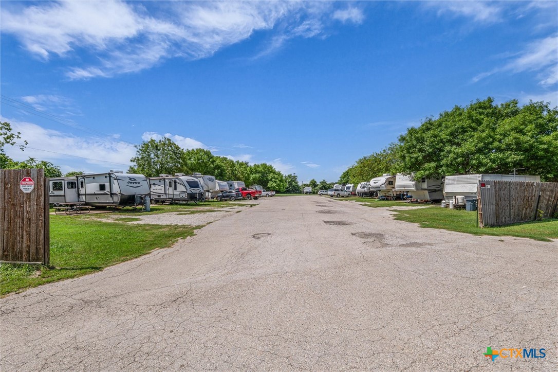main property photo 28