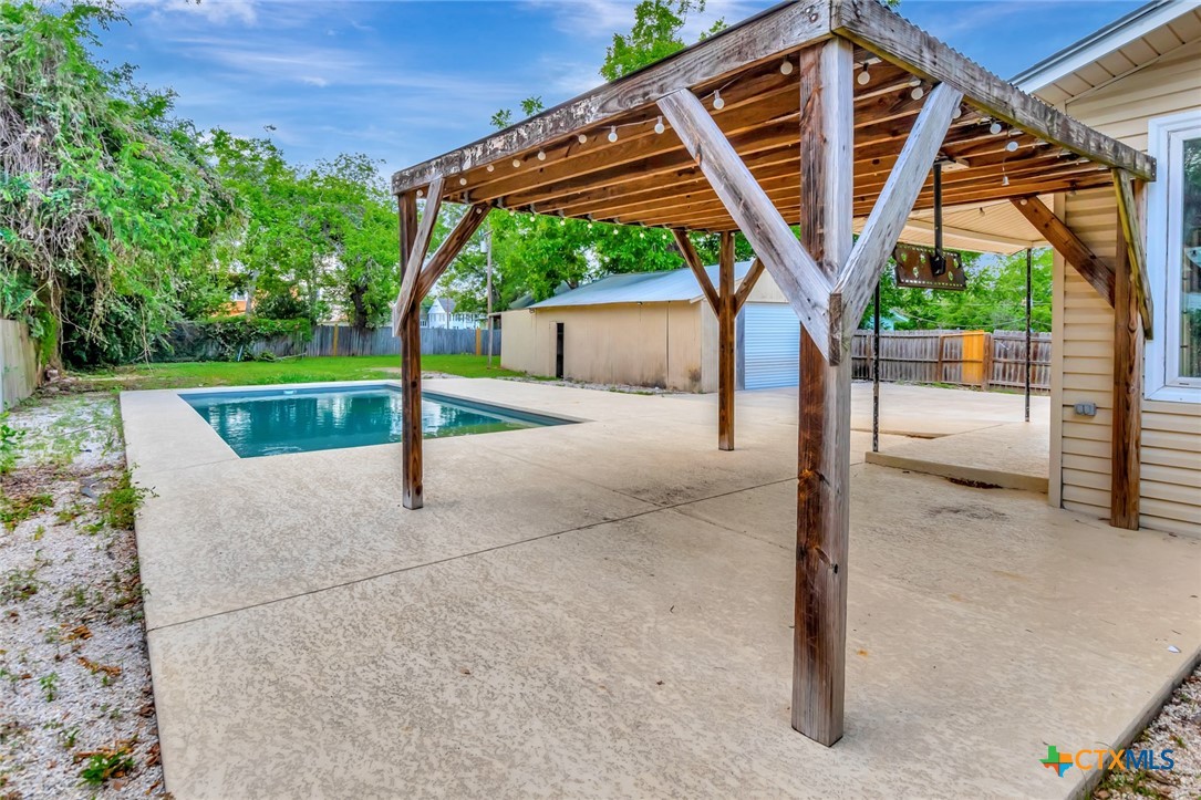 main property photo 42
