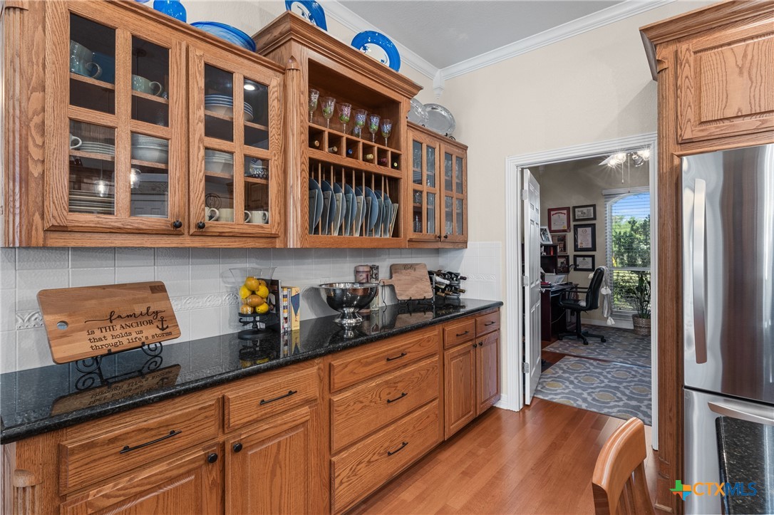main property photo 19