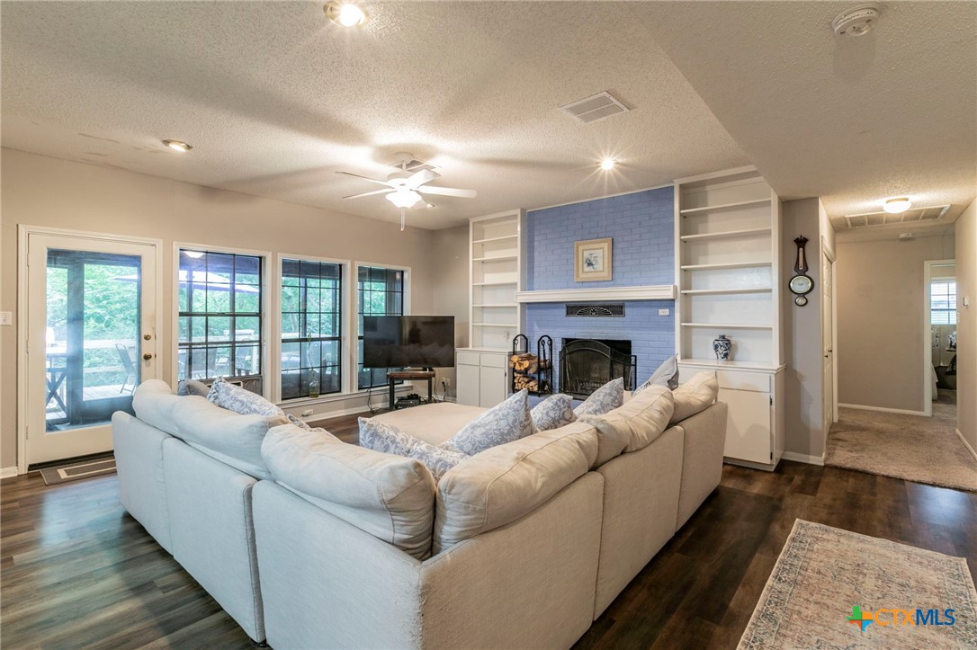 property viewer photo 5