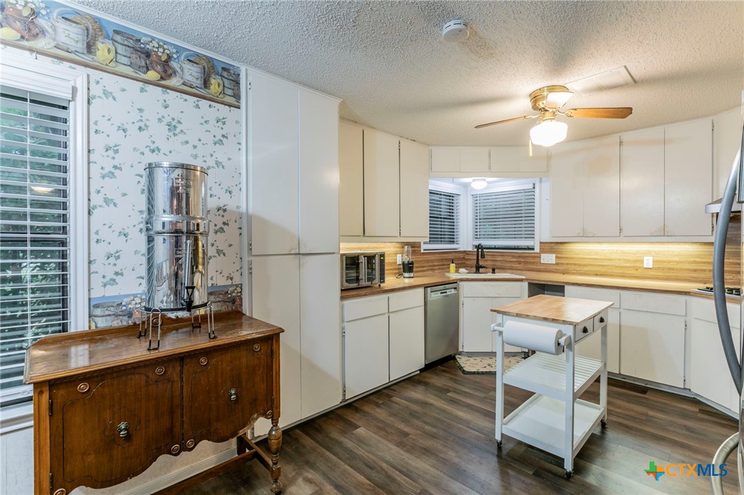 property viewer photo 7