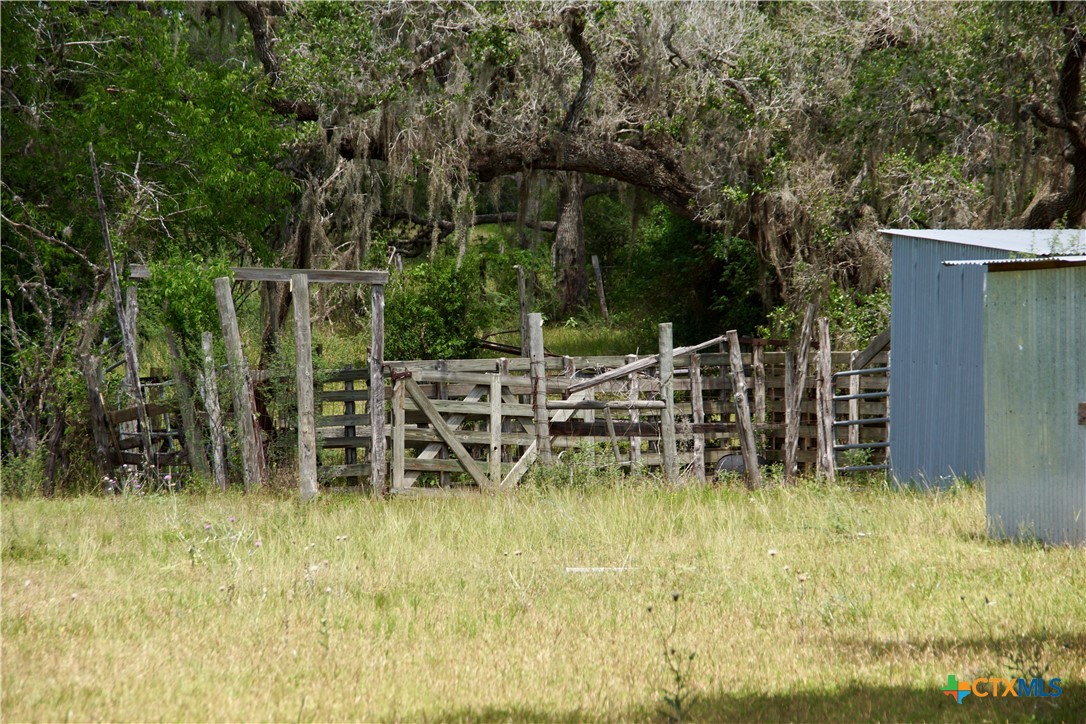 main property photo 11