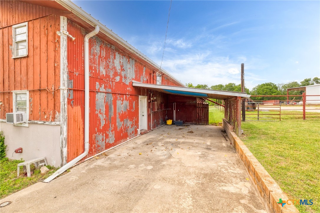 main property photo 8