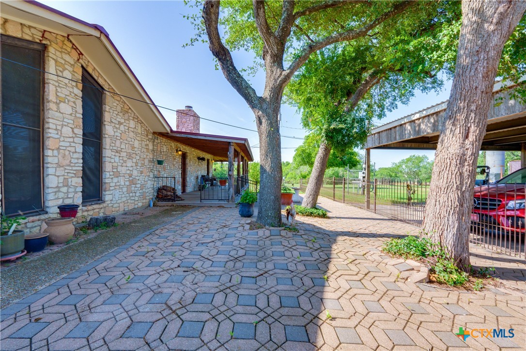 main property photo 19