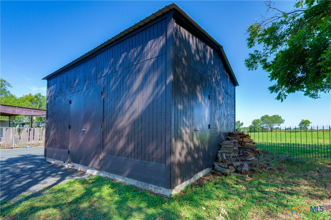 main property photo 25