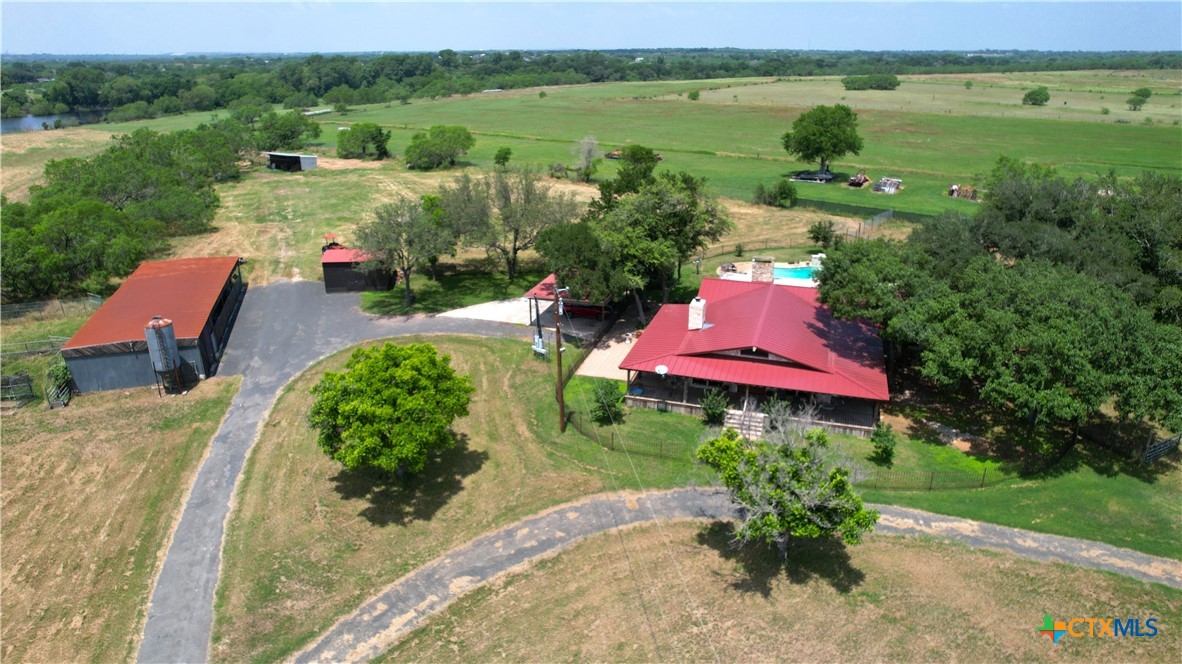 main property photo 30